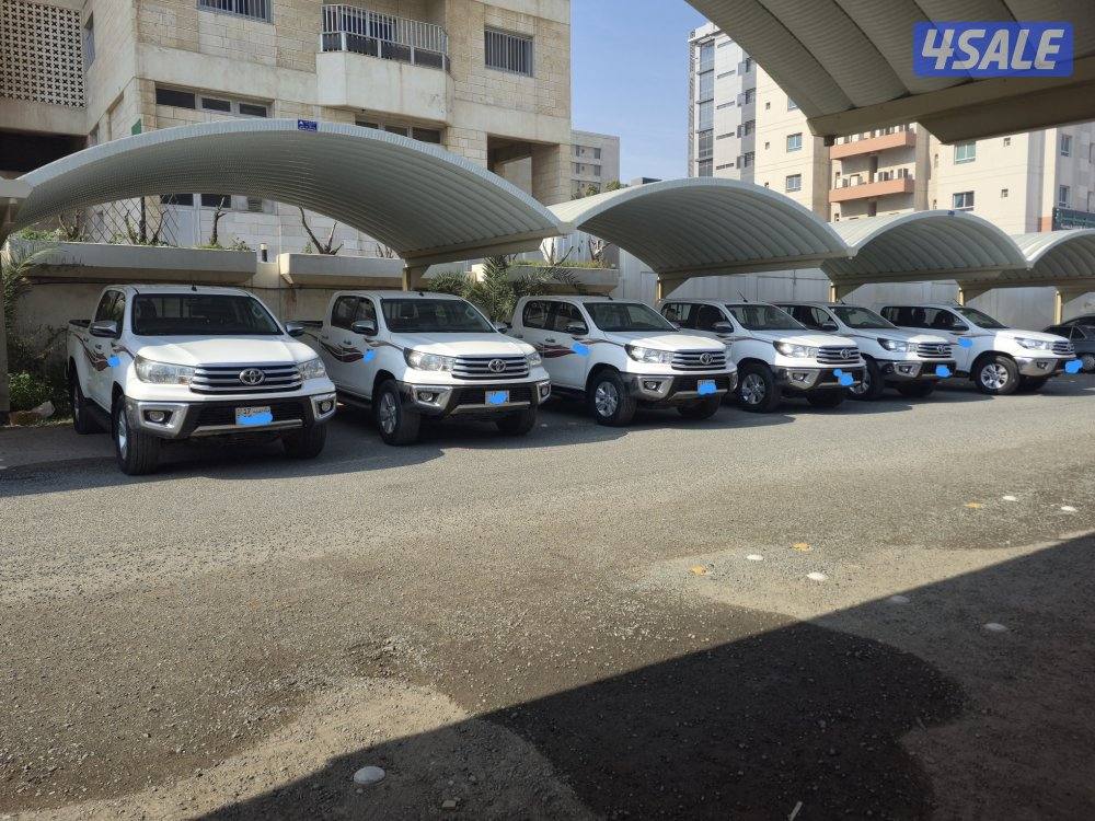 Toyota Hilux pick-up automatic 4x4 ( 2020 model ) full option 49000 km14