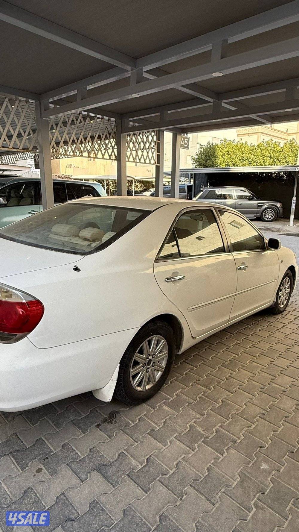 للبيع كامري 20064