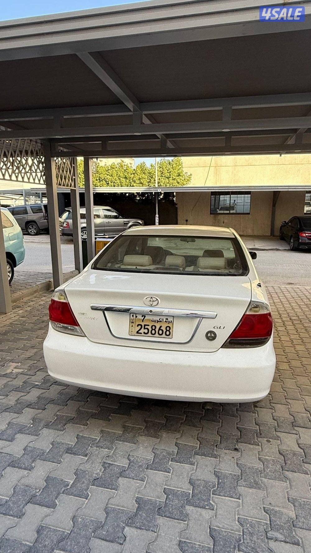 للبيع كامري 20068