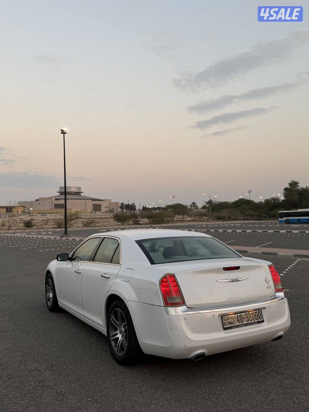 كرايزلر 2014 هيمي V82