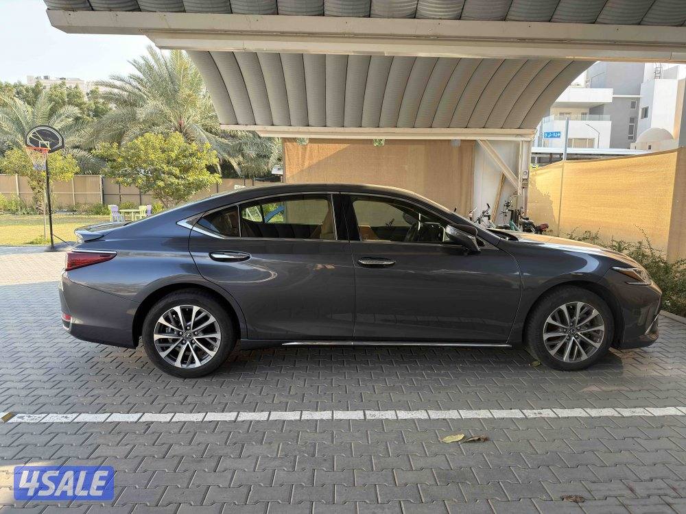 اللون رمادي ماشي 14 الف Es250 موديل 2023 شرط الفحص التواصل وتس اب فقط0