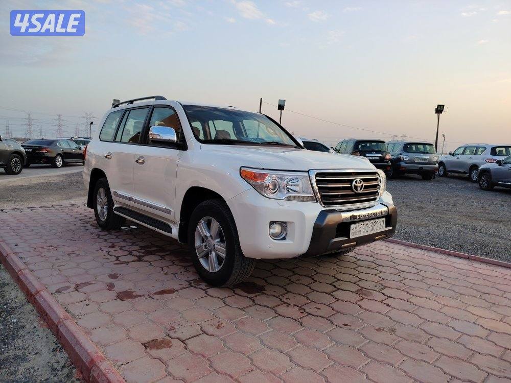 لاندكروزر 8 سلندر3