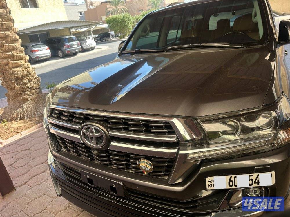 للبيع لاندكروزر دفاتر الوكاله معاه0