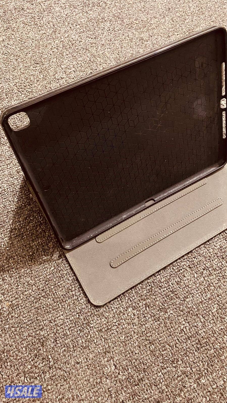 ايباد برو ممتاز بدون خدش 10.5 بوصه 512 GB واي فاي + شريحه11