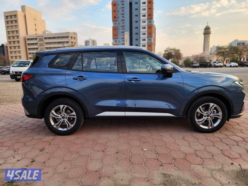 فورد تيريتوري موديل ٢٠٢٣ عداد ٧٠ ألف سرفس منتظم فل مواصفات عدا الفتحة3