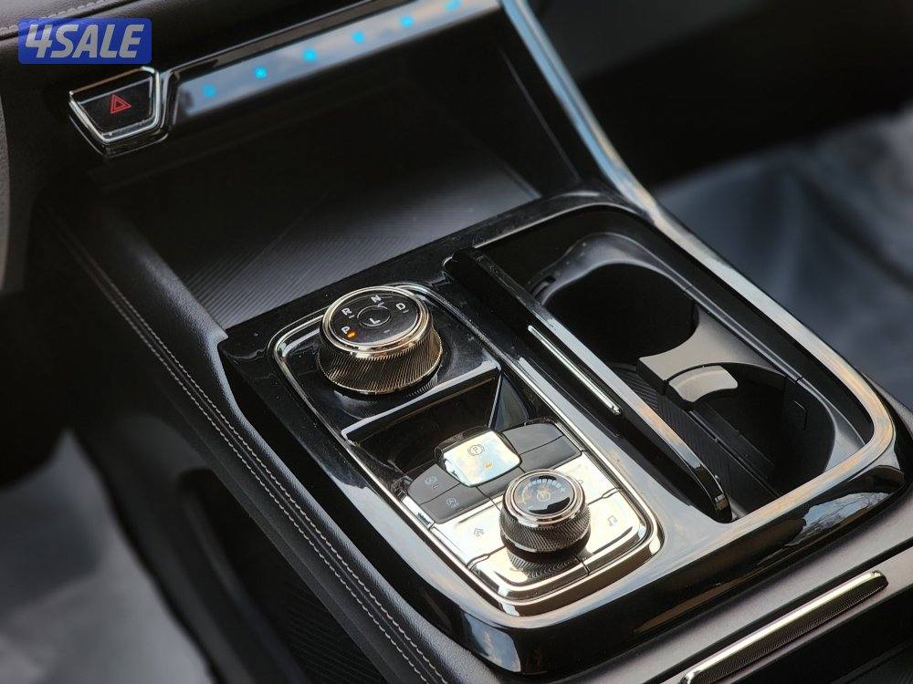 فورد تيريتوري موديل ٢٠٢٣ عداد ٧٠ ألف سرفس منتظم فل مواصفات عدا الفتحة8