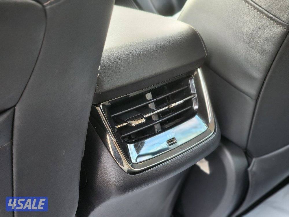 فورد تيريتوري موديل ٢٠٢٣ عداد ٧٠ ألف سرفس منتظم فل مواصفات عدا الفتحة9