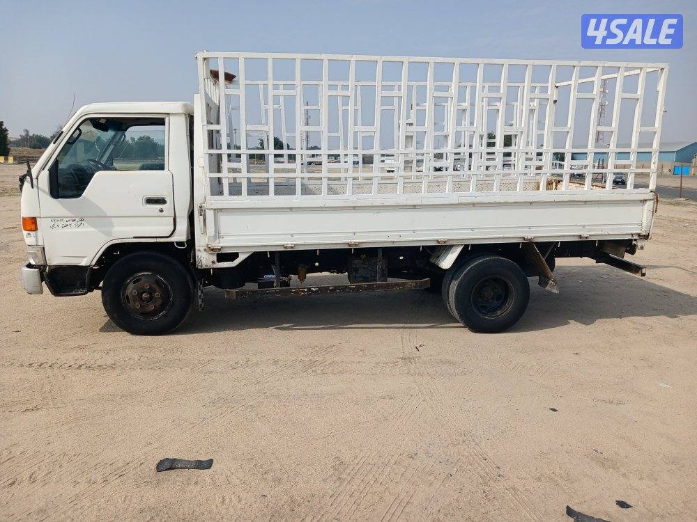 هاف لوري تويوتا1