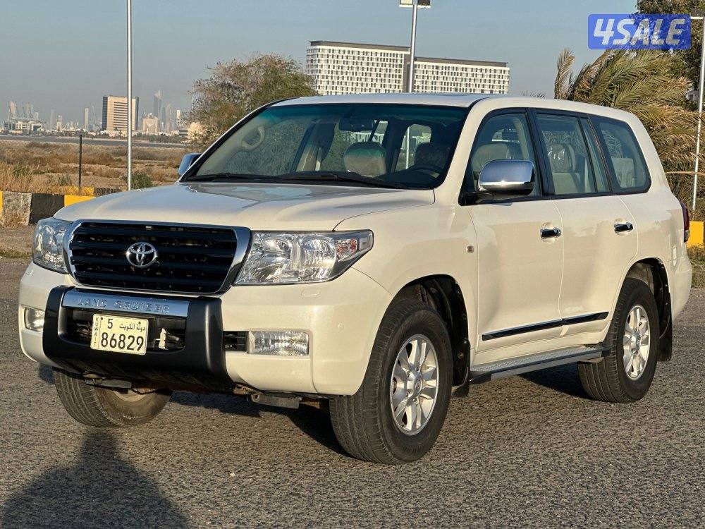 للبيع لاندكروزر  v8 GXR وارد الوكالة الساير1