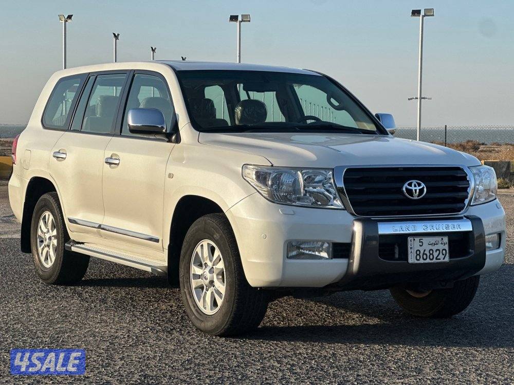 للبيع لاندكروزر  v8 GXR وارد الوكالة الساير0