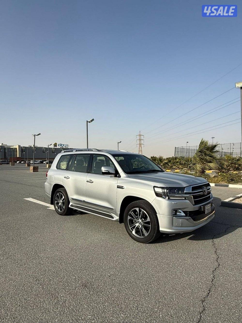 لاند كروز تورينق 2020 الساير بحاله الوكاله عداد 170 الف1