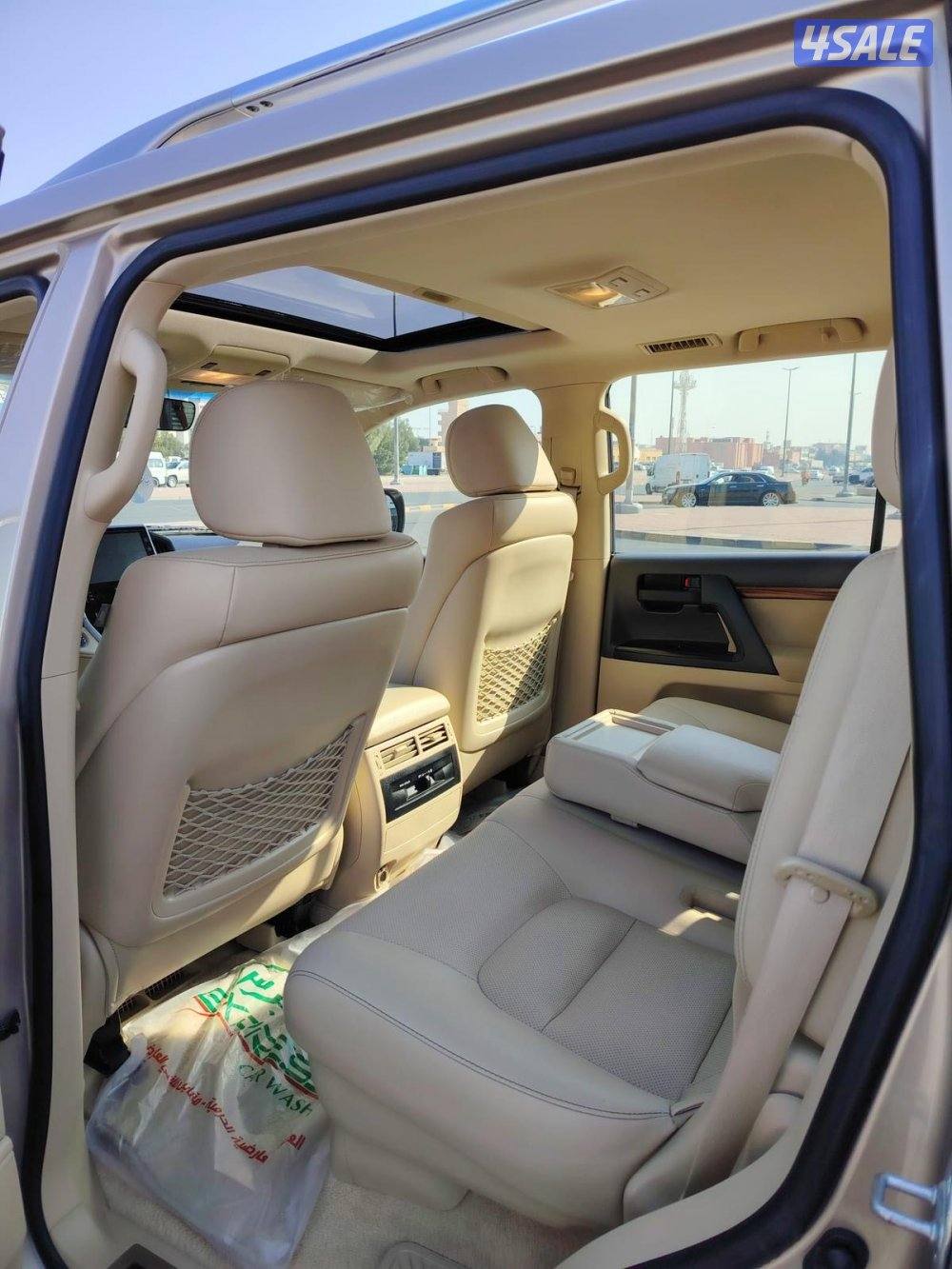 لاند كروز 2017 الساير جلد بحاله الوكاله عداد170 الف10