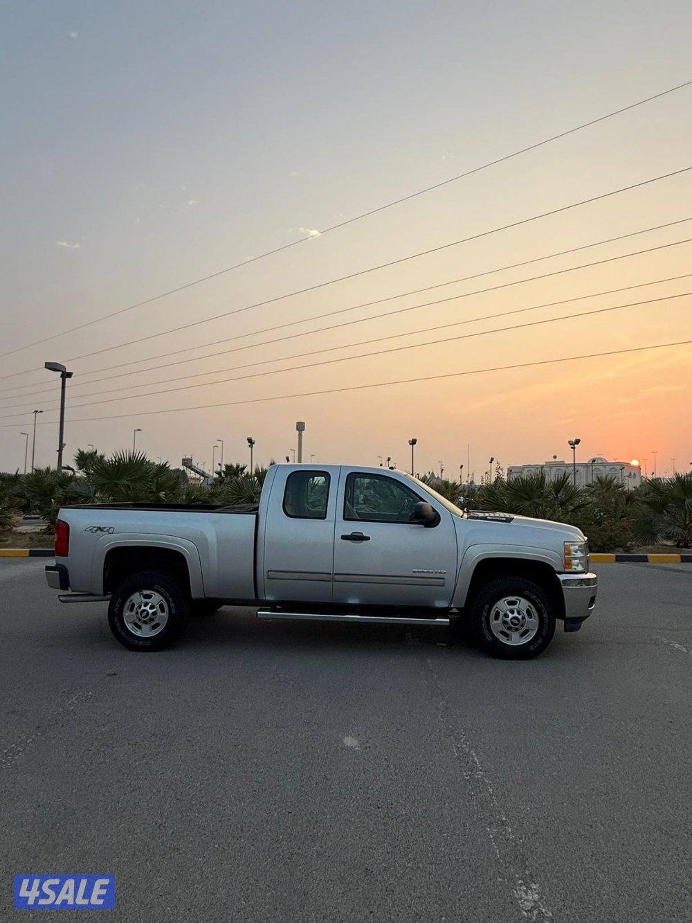 وانيت سلفرادو HD 2012 بحاله الوكاله عداد 170 الف1