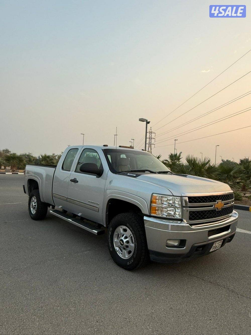 وانيت سلفرادو HD 2012 بحاله الوكاله عداد 170 الف3