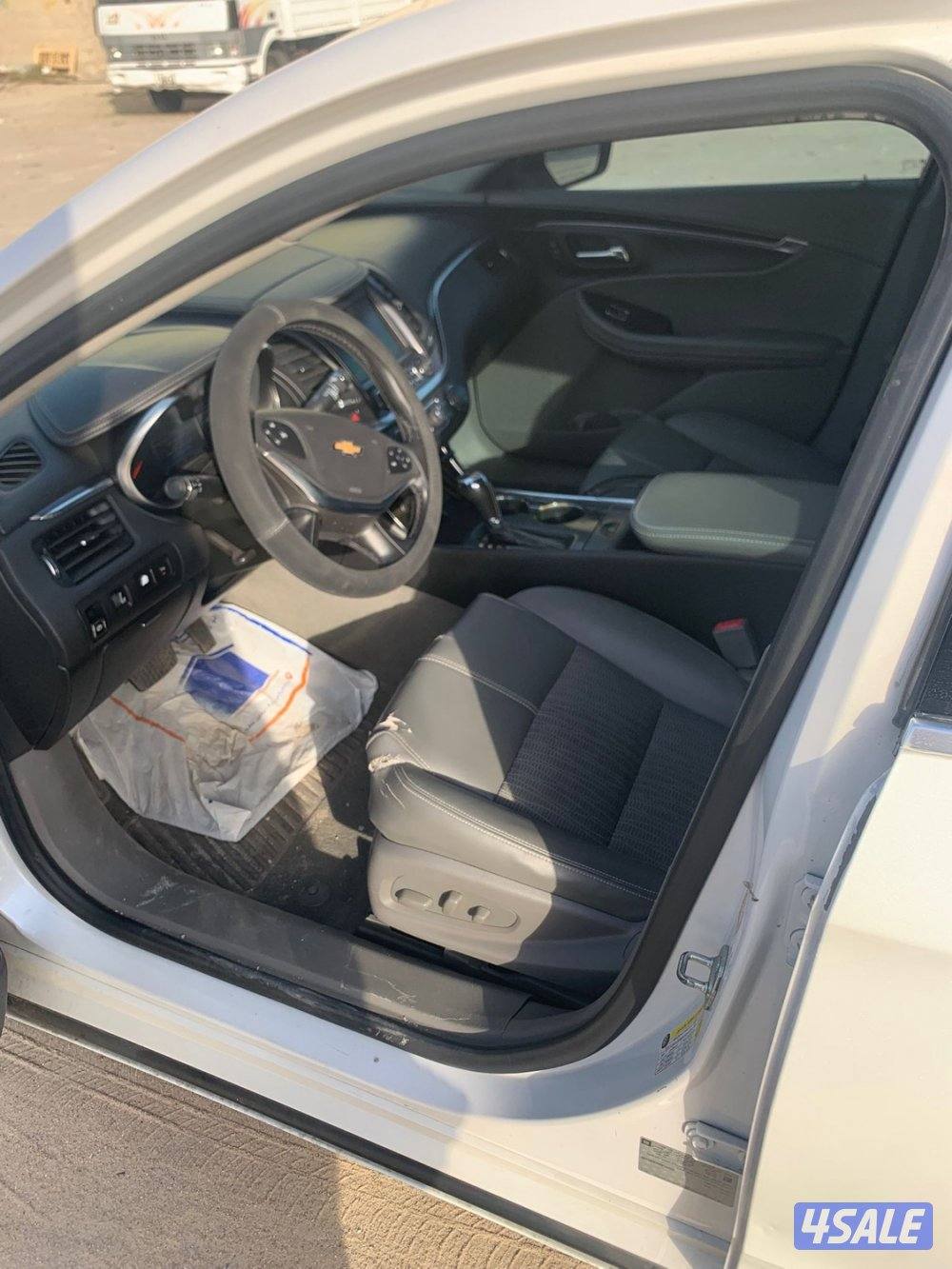 الليييع شغر الغانم موديل 2017 ابيضّ من  جلد LT ماشي 1901