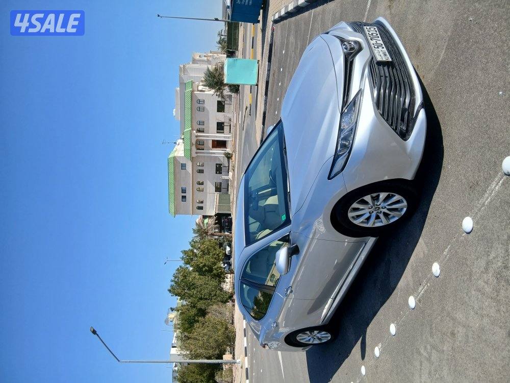 كامري ٢٠١٩ GLE بحاله نادرا ماشي٤٢ الف كم0