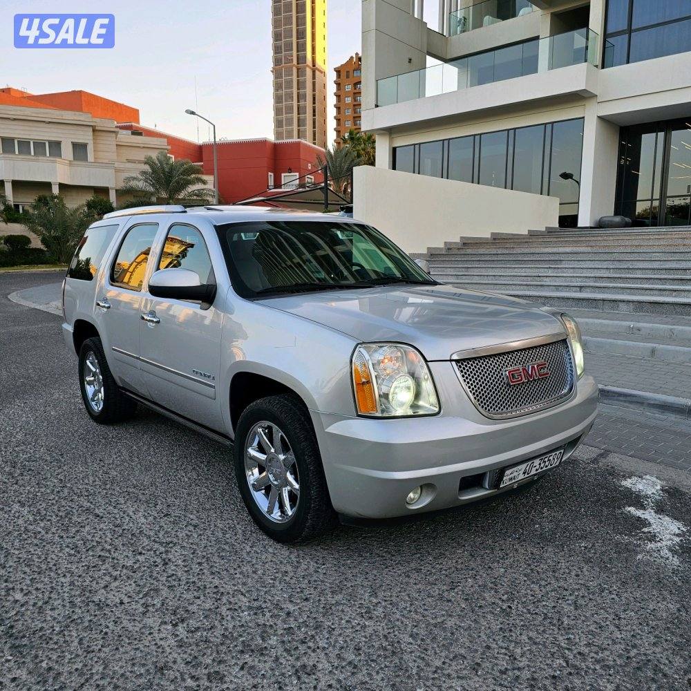 GMC Denali 2013 صبغ الوكالة1