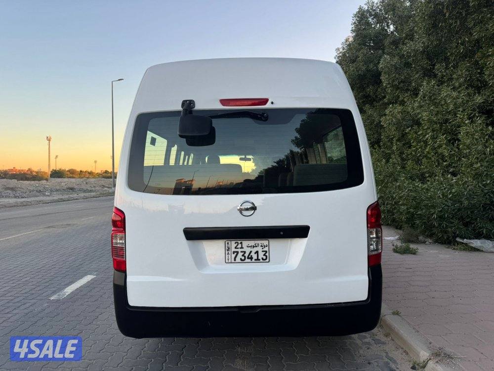 نيسان اورفان موديل 2022 ركاب سقف عالي4