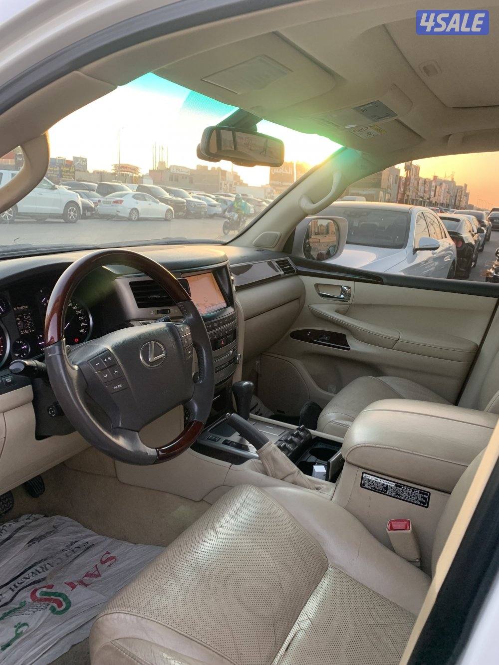 لكزس 570 موديل 20135