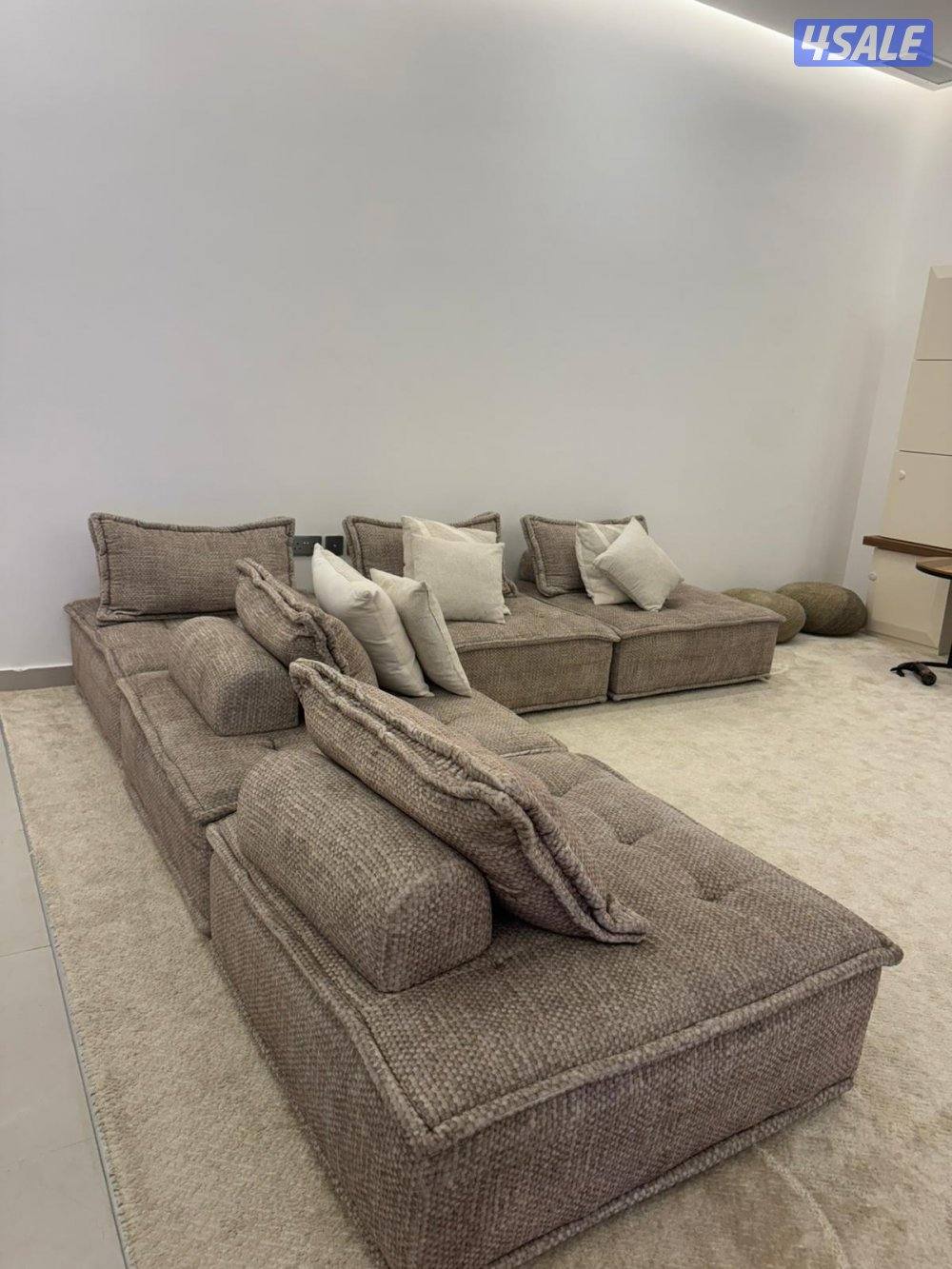عدد خمسة قطع كنب هوم سنتر ممتاز  Five Homecenter Couch perfect1