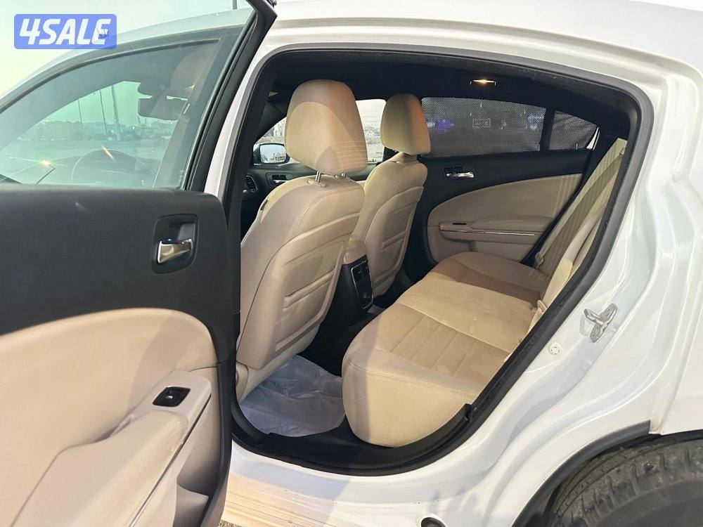 دودج شارجر ٢٠١٤ في قمة النظافة8