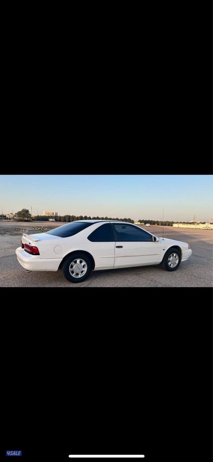 فورد ثندربيرد 19952