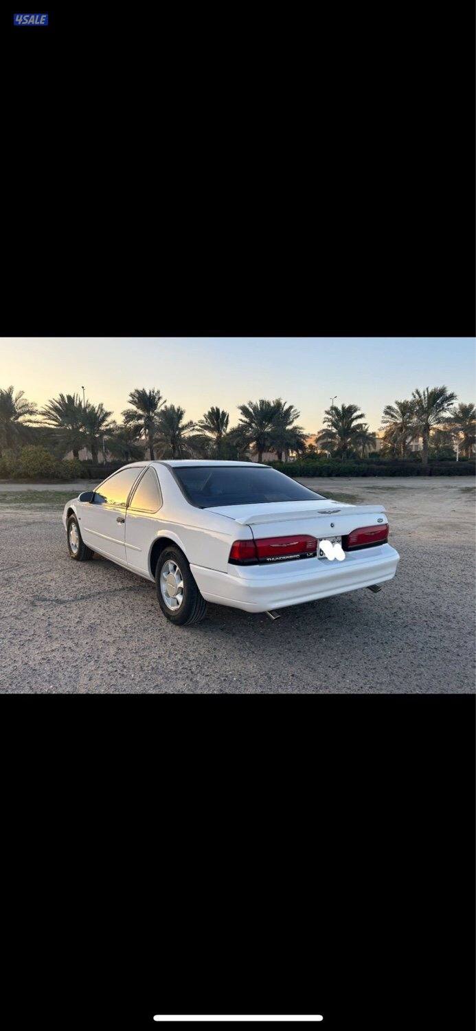 فورد ثندربيرد 19953