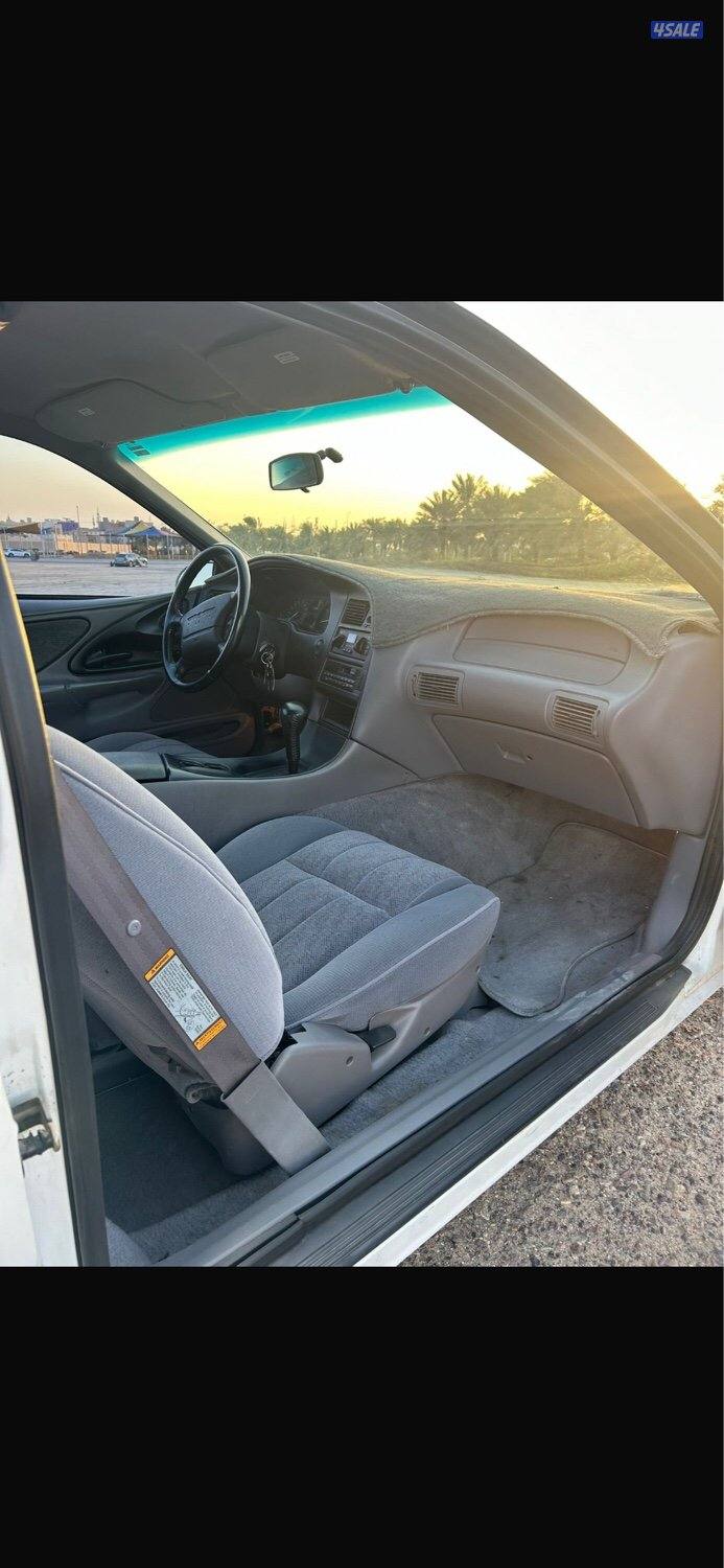 فورد ثندربيرد 19955