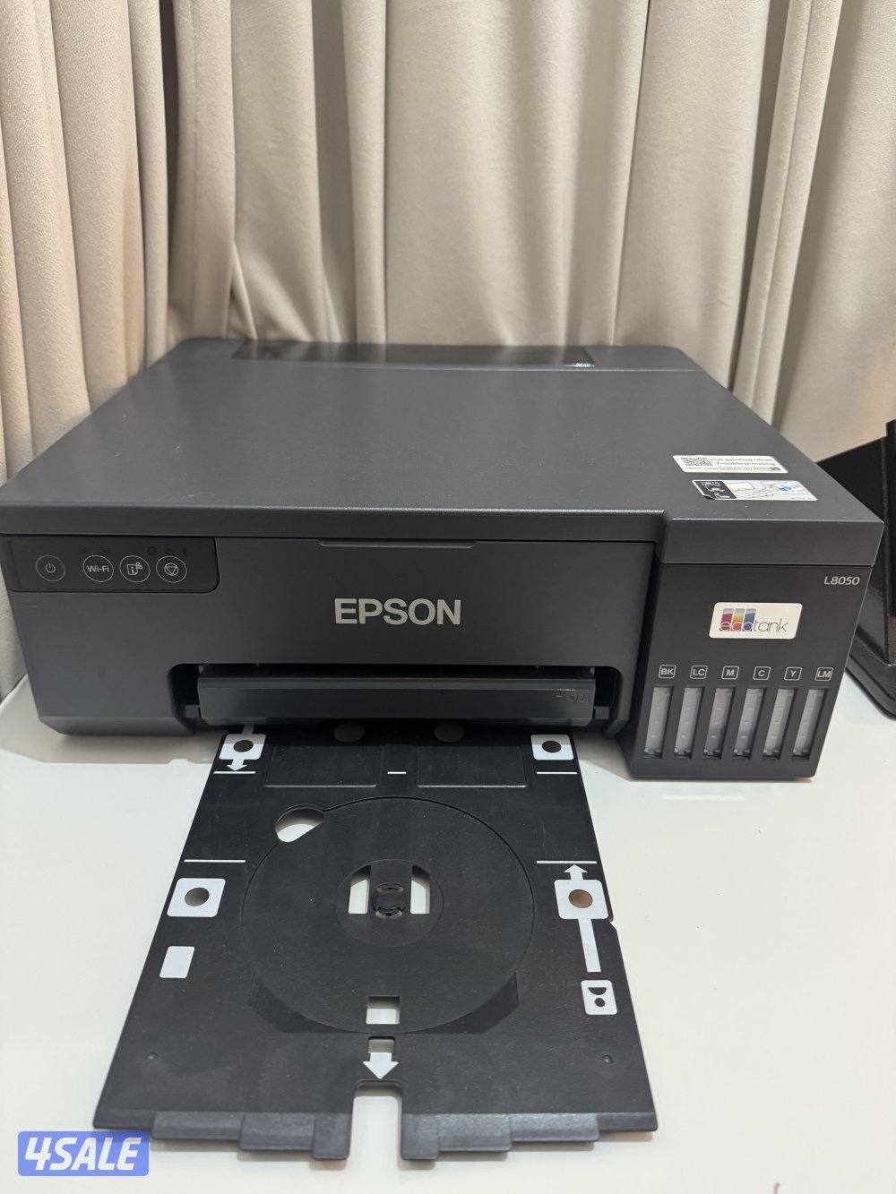 طابعة Epson l8050 + ١٤ دسته اوراق قلوسي جهه وحده خمسين ورقة1
