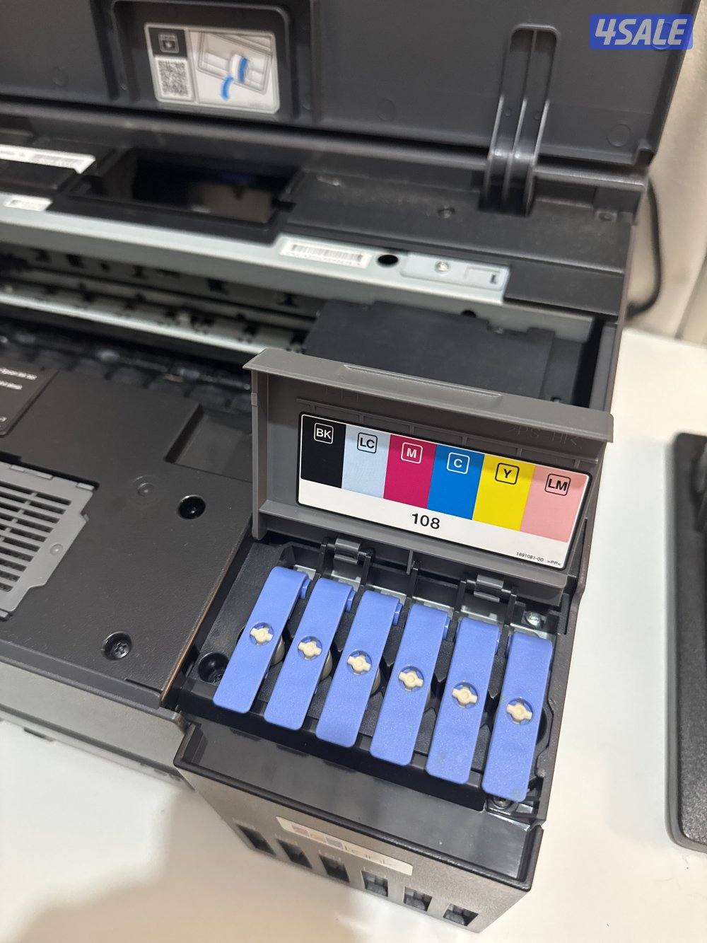 طابعة Epson l8050 + ١٤ دسته اوراق قلوسي جهه وحده خمسين ورقة3