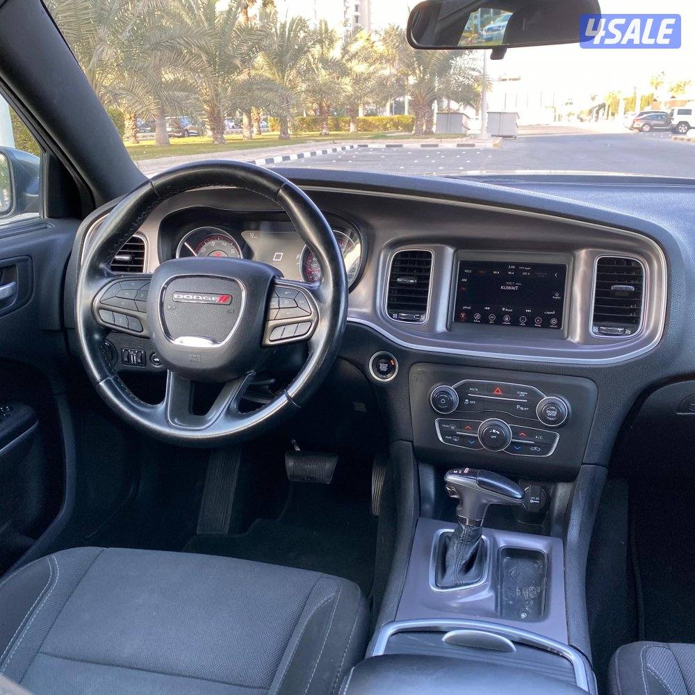 بيع🔺شراء🔺تثمين

للبيع دودج تشارجر 
موديل 2021
العداد 135 الف7