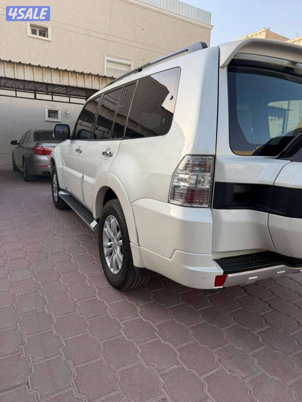 للبيع باجيرو 20203