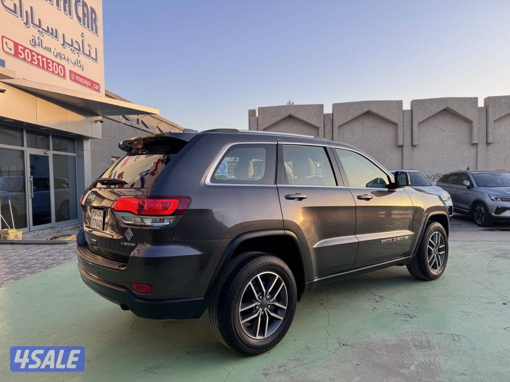 للبيع كاش أو بالأقساط جيب شيروكي20215