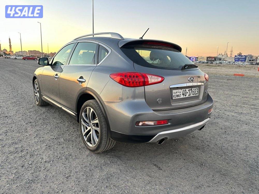 جيب إنفينيتي QX50 موديل ٢٠١٦ بحالة ممتازة جداً6