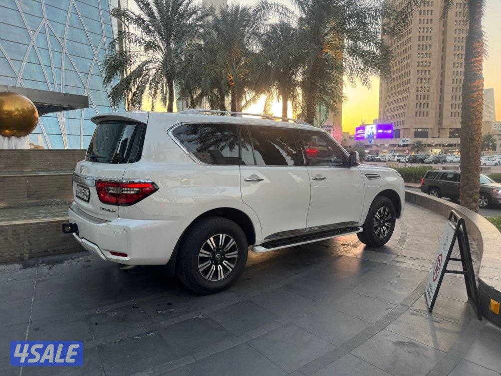 باترول تيتانيوم 2020 لون. صدفي من الدخل جلد بيج5