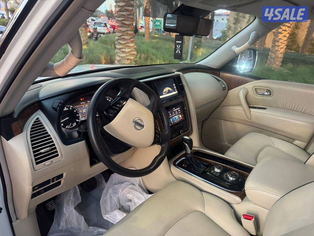 باترول تيتانيوم 2020 لون. صدفي من الدخل جلد بيج6