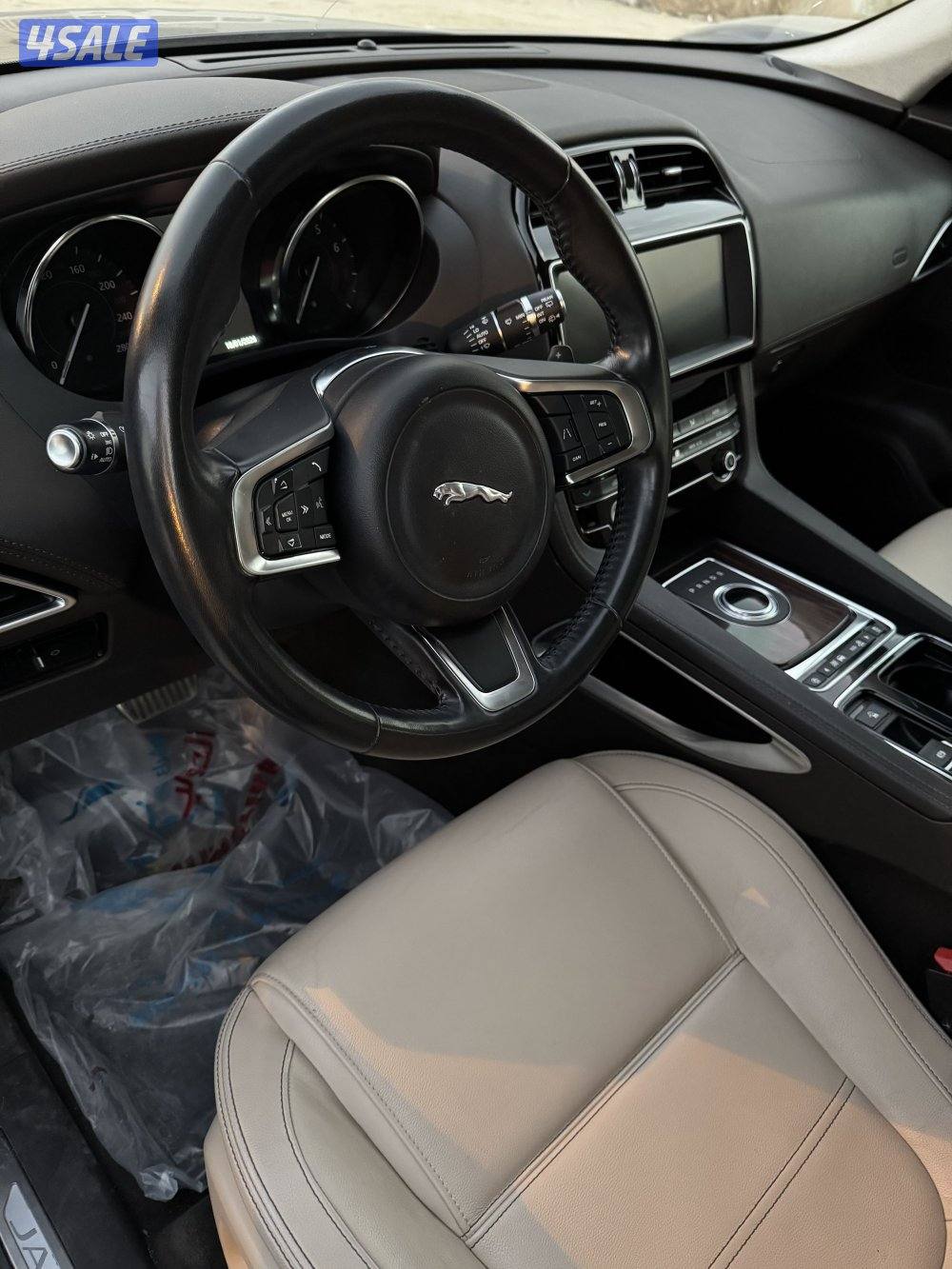 جاكور f-pace 2019 بحالة الوكالة6