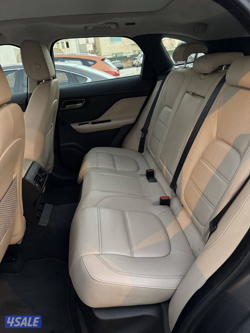 جاكور f-pace 2019 بحالة الوكالة11