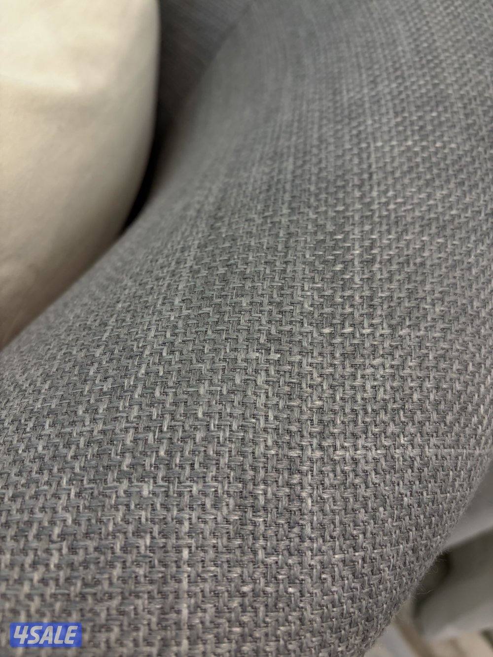 للبيع قنفه جميله و كرسي جميل1