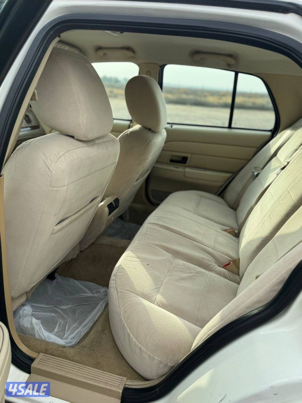 فورد فكتوريا 2012 بحاله ممتازه5