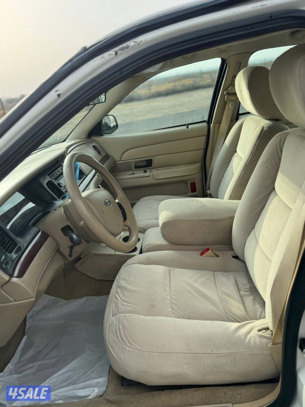 فورد فكتوريا 2012 بحاله ممتازه6