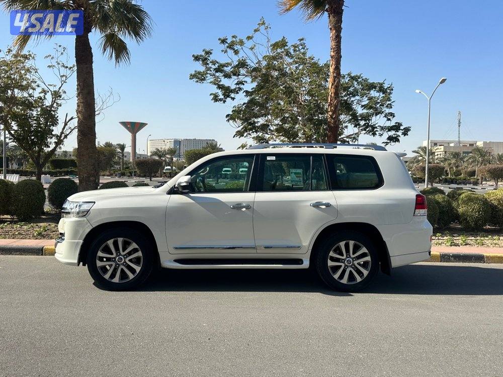 جيب لاندكروزر VXR مديل 2019 ماشي 76 جزاند تورينق شرط الفحص2