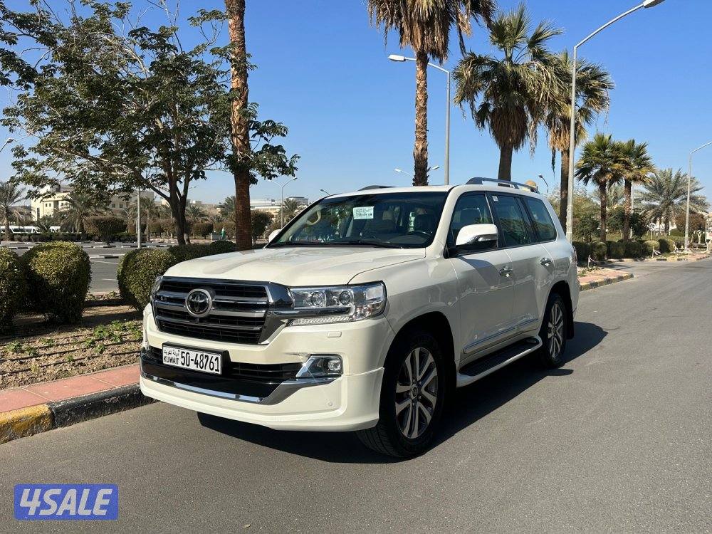 جيب لاندكروزر VXR مديل 2019 ماشي 76 جزاند تورينق شرط الفحص5