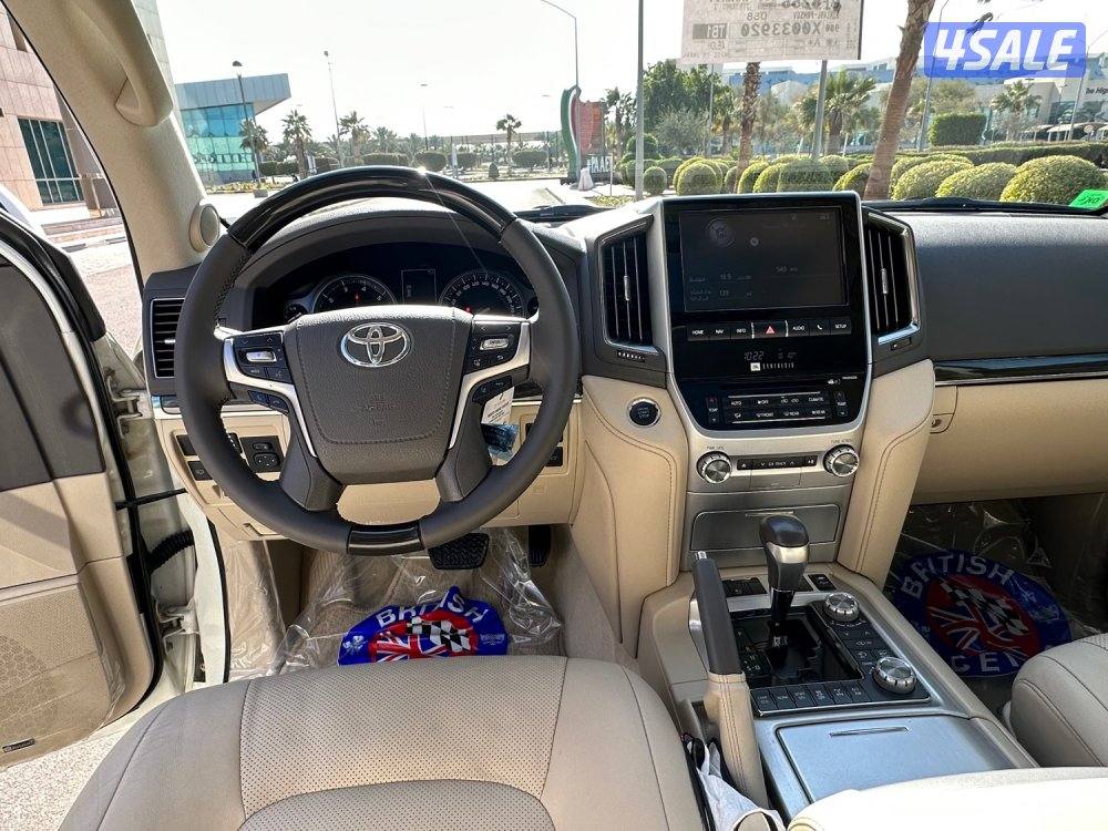 جيب لاندكروزر VXR مديل 2019 ماشي 76 جزاند تورينق شرط الفحص7