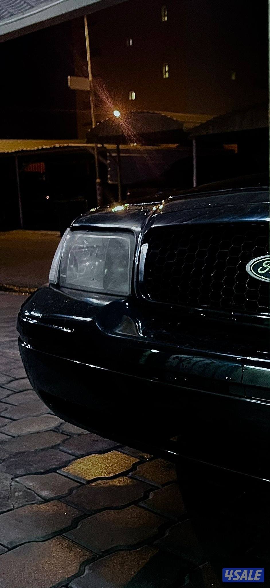 للبيع فورد فكتوريا 20111