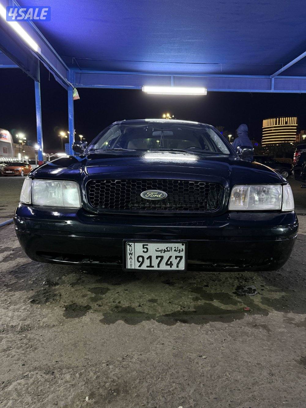 للبيع فورد فكتوريا 20112