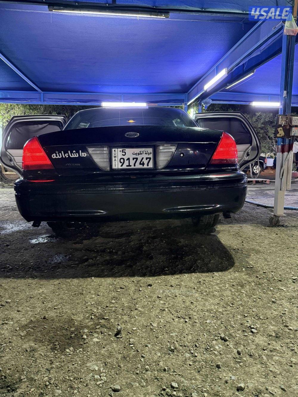 للبيع فورد فكتوريا 20114