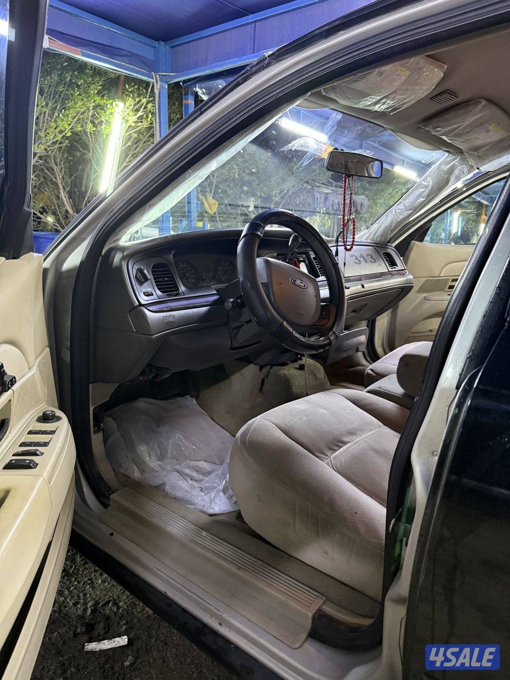 للبيع فورد فكتوريا 20116