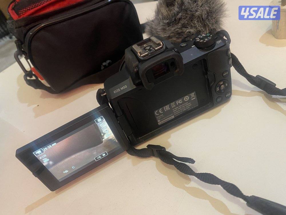 Camera  Canon EOS M50 for sales كاميرا كانون شبه جديده للبيع0