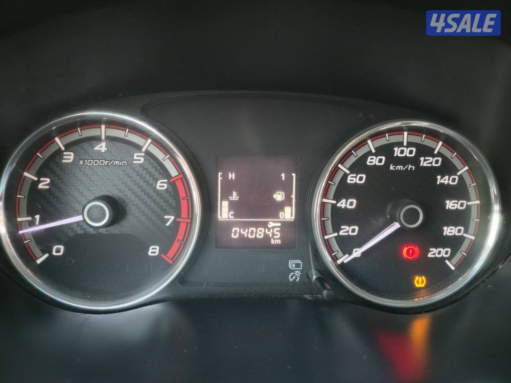 Mitsubishi L200 pick-up 4x4 double gear 2020 model (40,000 km)6